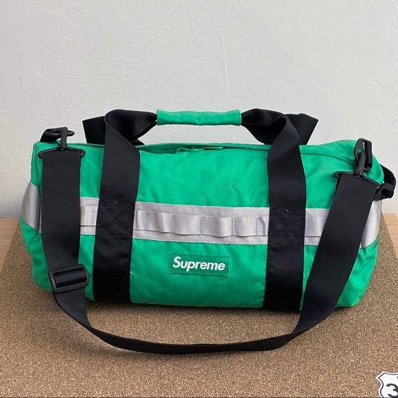 supreme small duffle bag